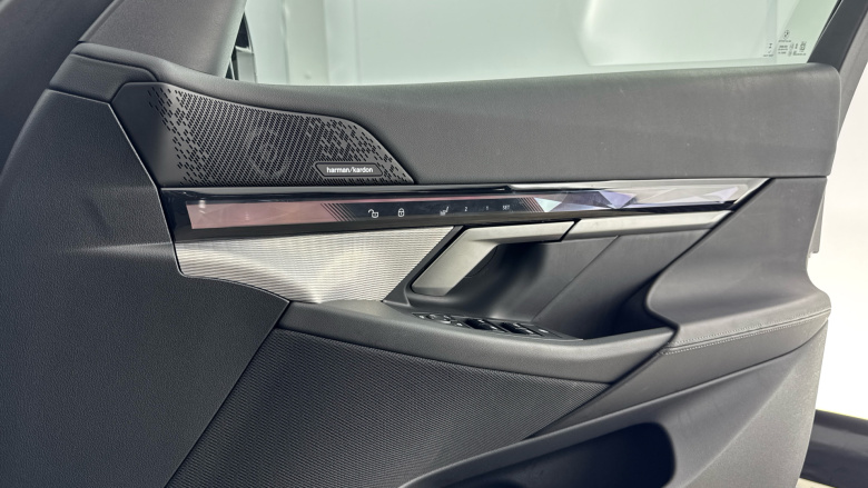 BMW i5 250kW eDrive40 M Sport 84kWh 4dr Auto Tech+/Comf+ Electric Saloon